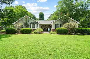 1843 Mountain Creek Dr, Stone Mountain, GA 30087 - Photo 3
