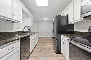 135 Dunwick Ln, McDonough, GA 30253 - Photo 9