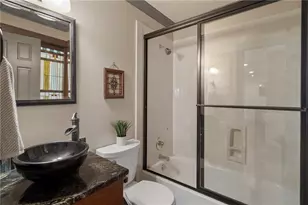 6402 Lakeview Dr, Buford, GA 30518 - Photo 25