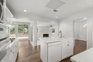 2151 Radcliffe Dr NW, Atlanta, GA 30318 - Photo 19