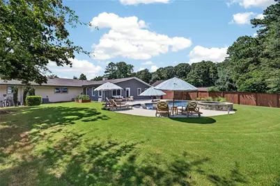 47 Rhodes Drive, Marietta, GA 30068 - Photo 33