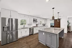 47 Rhodes Dr, Marietta, GA 30068 - Photo 9