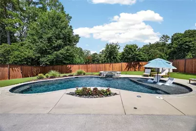 47 Rhodes Drive, Marietta, GA 30068 - Photo 33