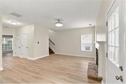6356 Wilmington Way, Flowery Branch, GA 30542 - Photo 9