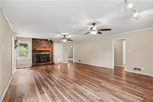 1422 Zebulon Rd, Griffin, GA 30224 - Photo 3