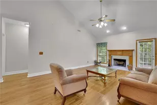 3121 Wildwood Rd, Suwanee, GA 30024 - Photo 9