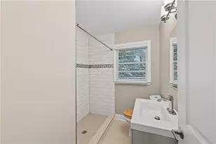 2462 Macon Dr SW, Atlanta, GA 30315 - Photo 13