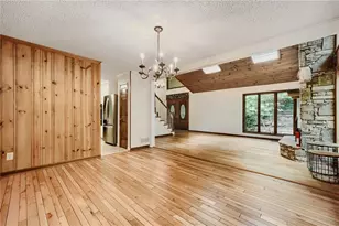 570 Idlewood Dr NW, Atlanta, GA 30327 - Photo 5