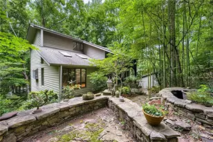 570 Idlewood Dr NW, Atlanta, GA 30327 - Photo 19