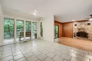 570 Idlewood Dr NW, Atlanta, GA 30327 - Photo 9