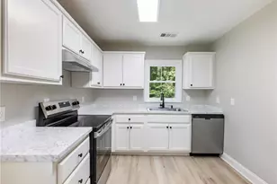2862 Argyle Dr, Atlanta, GA 30318 - Photo 5
