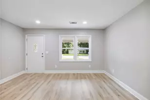 2862 Argyle Dr, Atlanta, GA 30318 - Photo 3