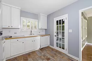 2597 Elsinore St, East Point, GA 30344 - Photo 15