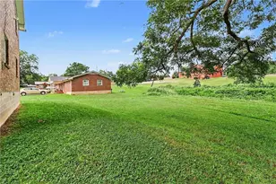 22 Pratt St, Newnan, GA 30263 - Photo 47