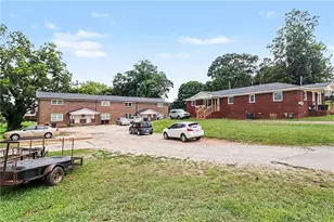 22 Pratt St, Newnan, GA 30263 - Photo 7