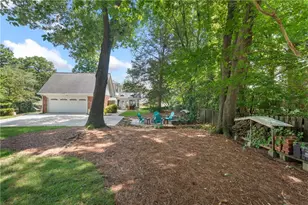 2303 Fenhurst Pl, Atlanta, GA 30338 - Photo 33