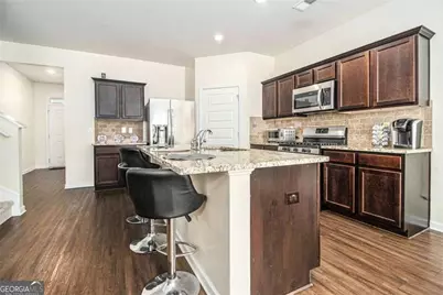 3744 Hampshire, Atlanta, GA 30331 - Photo 3