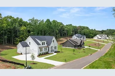 8350 Creekside Overlook Drive, Gainesville, GA 30506 - Photo 5