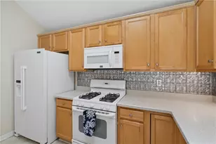 162 Cottage Club Dr, Locust Grove, GA 30248 - Photo 11