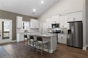 138 Lakewood Dr, Waleska, GA 30183 - Photo 3