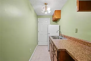 7336 Waters Edge Dr, Stone Mountain, GA 30087 - Photo 45