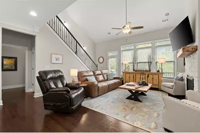 556 Lost Creek Drive, Woodstock, GA 30188 - Photo 11