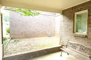 1572 Circlestone Dr, Stone Mountain, GA 30088 - Photo 3