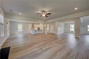 605 Button Grove, Hampton, GA 30228 - Photo 9