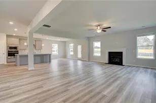 605 Button Grove, Hampton, GA 30228 - Photo 9