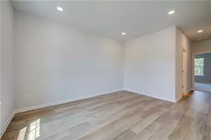 605 Button Grove, Hampton, GA 30228 - Photo 5