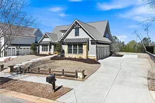 6878 S Bluff Ct, Gainesville, GA 30506 - Photo 3