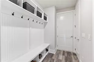 6878 S Bluff Ct, Gainesville, GA 30506 - Photo 21
