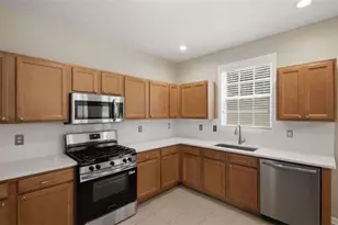 6799 Island Pointe Dr, Buford, GA 30518 - Photo 11