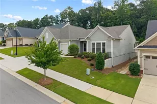5625 Willow Springs Pl, Hoschton, GA 30548 - Photo 3