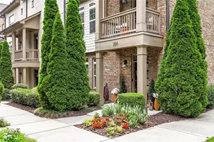 301 Garland Woods Ct, Smyrna, GA 30080 - Photo 3