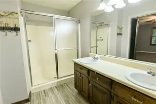 3545 Rock Falls Dr, Snellville, GA 30039 - Photo 43