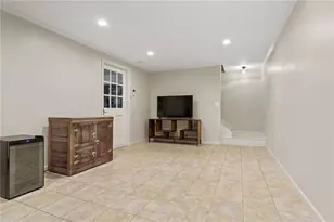 501 Defoors Mill Cir NW, Atlanta, GA 30318 - Photo 31