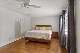 501 Defoors Mill Cir NW, Atlanta, GA 30318 - Photo 17