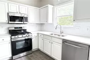 3913 Willow Fields Ct, Loganville, GA 30052 - Photo 7
