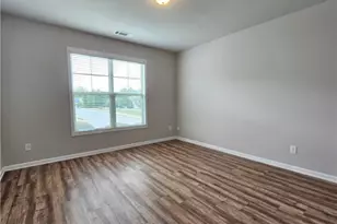 5414 Town Square Way, Flowery Branch, GA 30542 - Photo 17