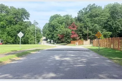 3879 Sharon Drive, Powder Springs, GA 30127 - Photo 9