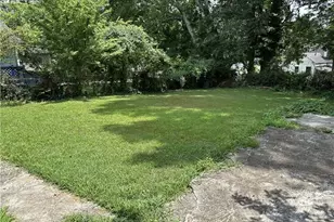 1082 Mayson Turner Rd NW, Atlanta, GA 30314 - Photo 7