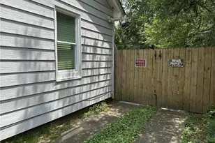 1082 Mayson Turner Rd NW, Atlanta, GA 30314 - Photo 9