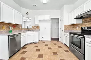165 Shadetree Ln, Lawrenceville, GA 30044 - Photo 11