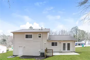 4981 Galbraith Cir, Stone Mountain, GA 30088 - Photo 15
