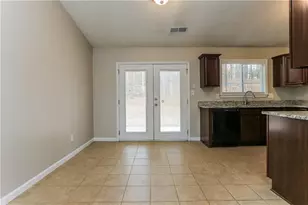4981 Galbraith Cir, Stone Mountain, GA 30088 - Photo 5