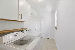 2558 Sunny Ln SE, Marietta, GA 30067 - Photo 11
