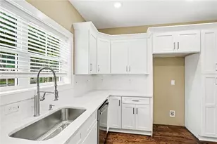 229 Little Brook Ln, Woodstock, GA 30188 - Photo 7