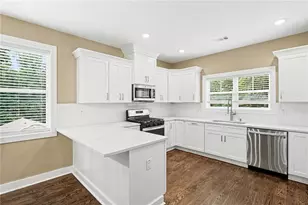 229 Little Brook Ln, Woodstock, GA 30188 - Photo 5