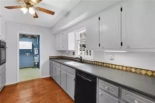 2184 Valley Creek Cir, Snellville, GA 30078 - Photo 21